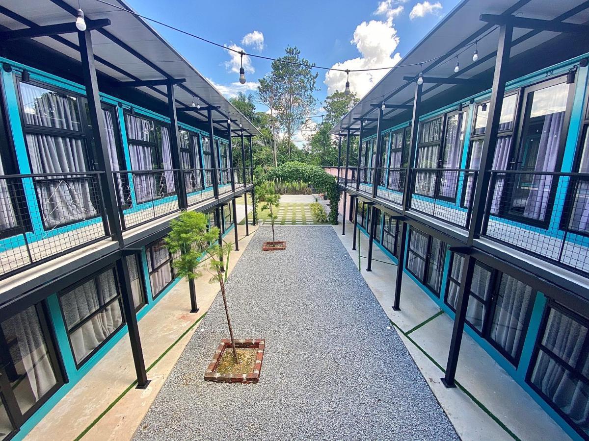 Reserve The Cozytainer Rumah tetamu
